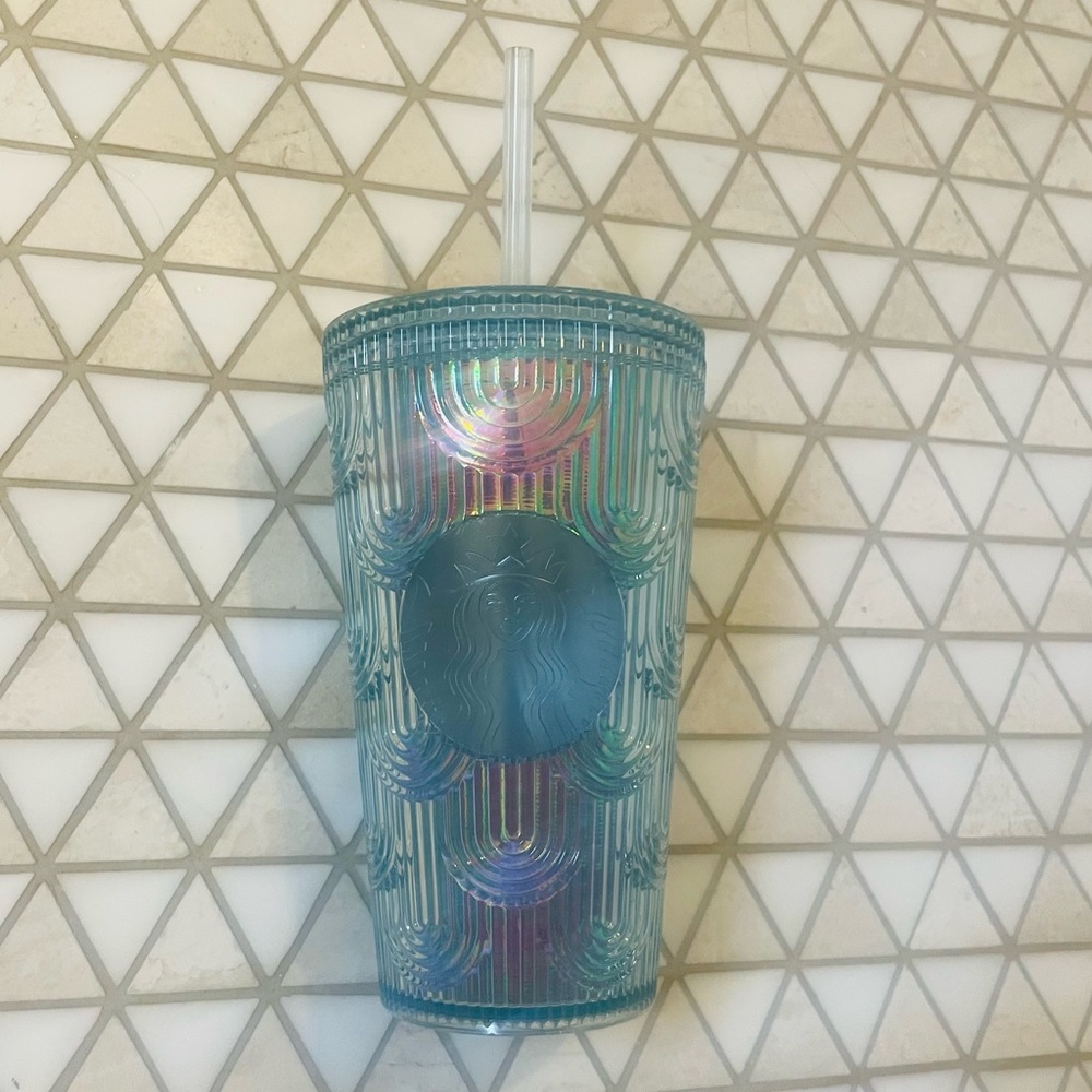 Starbucks Iridescent Mermaid Scales Tumbler 16oz with Straw Cold Cup